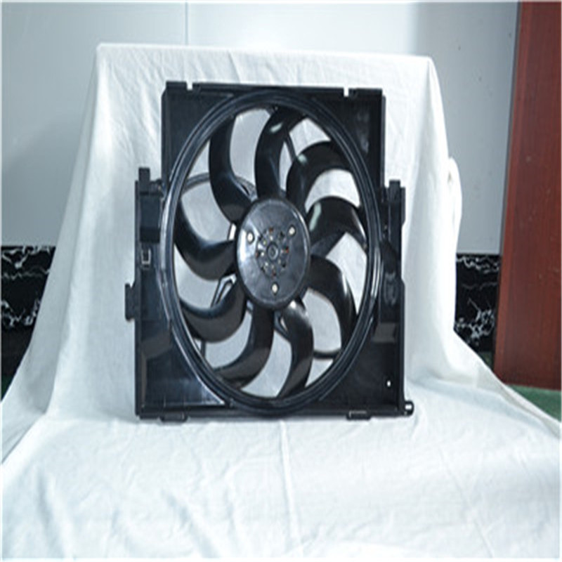 Ventilator de răcire a radiatorului motor 17427640509 pentru BMW F30 / F35