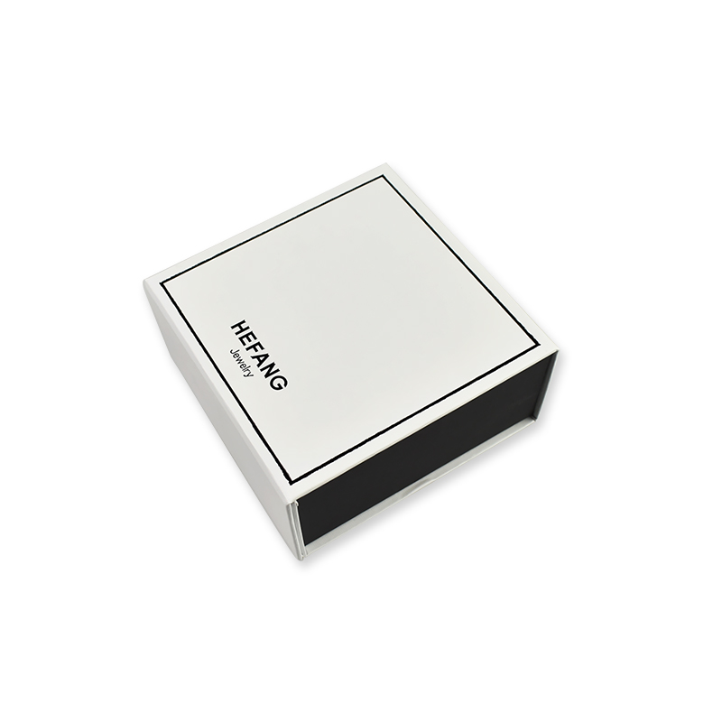 Cutie de bijuterii/cutie pătrată