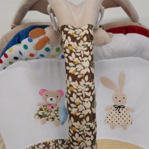 Aplicați playmat- Ursul și iepure