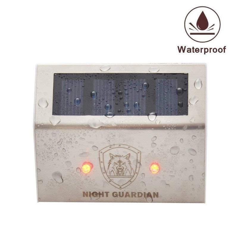 Solar Powered RED Eye pro LED wolf Predator Detector Light