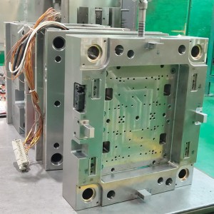 Utilizări de plastic industrial, accesorii medicale mici, turnare prin injecție