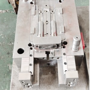 Dimensiuni personalizate Fabricare de mare viteză din oțel Piese auto Turnare prin injecție din material plastic