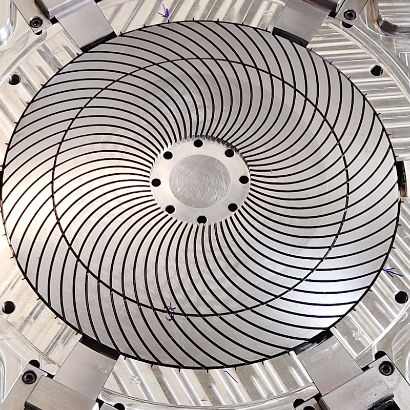 Întreprinderile private își fac parte pentru a lupta împotriva Covid-19