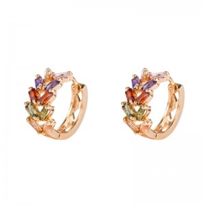 Personalitate de modă europeană și americană Leaf Alama Micro-Inalam Zircon Cercei Femeie coreeană Temperament Cercei de metal rece cercei