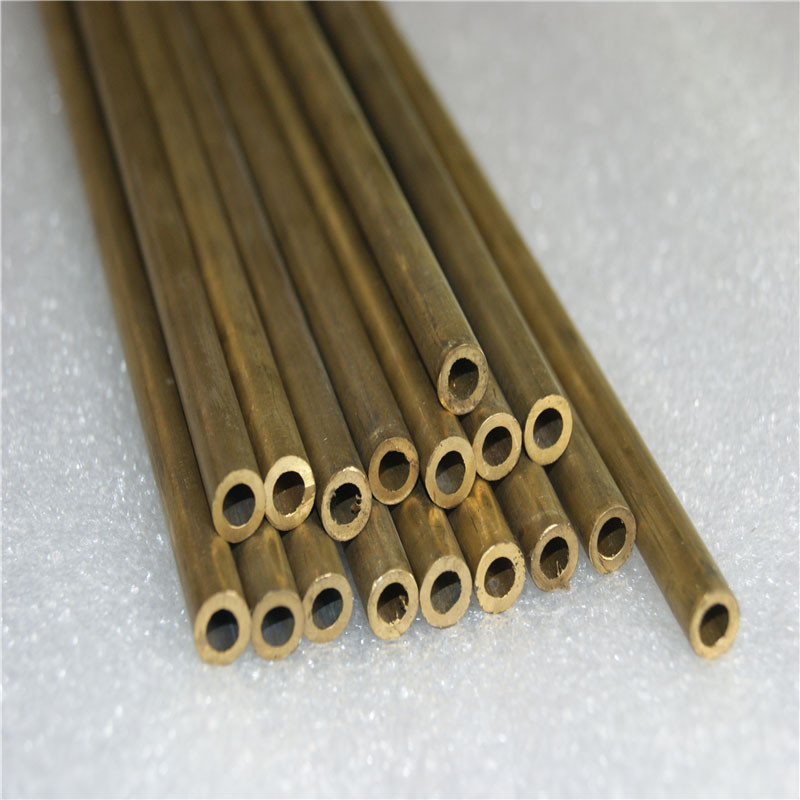 Tube de alamă.