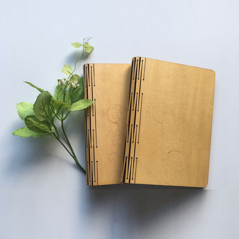 Notebook de lemn.