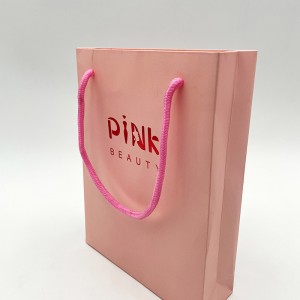 Pungi de hârtie care îmbunătățesc valoarea mărcii