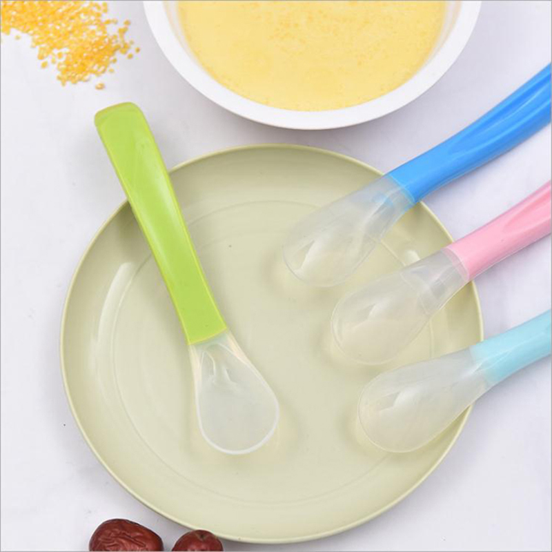 Itensile de antrenament pentru hrănire de calitate alimentară Silicon moale Silicon BPA BPA Silicon Silicon Spoon pentru copii pentru copii pentru copii