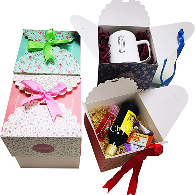 Cutii cadou, set de 4 cutii decorative, prăjituri, prăjituri, bunătăți, bomboane și bombe de baie handmade cu săpunuri de duș pentru Crăciun pentru Crăciun, zile denaștere, sărbători,nunți (modelate cu flori)