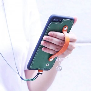 Este potrivit pentru carcasa din piele protectoare a telefonului mobil iPhone 8. E făcută din piele de viţel. Carcasa din piele este proiectată cu o curea de mână. TPU + PC importat două într-o carcasă din cauciuc moale este ant...