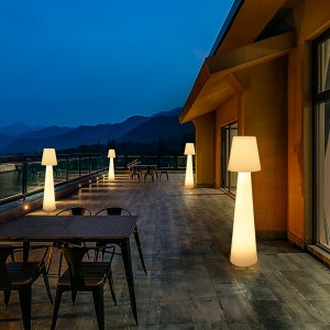 Festival polietilenă decorativă LED în aer liber Lăvădă de podea pentru Garden Lawn Party și Eveniment în aer liber Decorare Lumină LED Lampă de podea