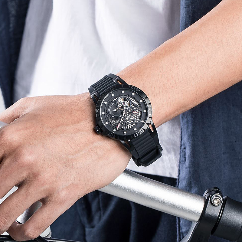 Vă spun, există trei motive pentru care bărbații poartă ceasuri!