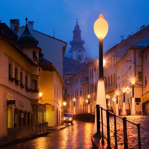 Lumină de stradă LED de grădină în aer liber, cu stâlp, 60W RGB Color Schimbarea frumoasă a luminii de stradă impermeabile pentru grădină, terasă, parc, școală, gazon, vilă, iluminare de stradă și decor