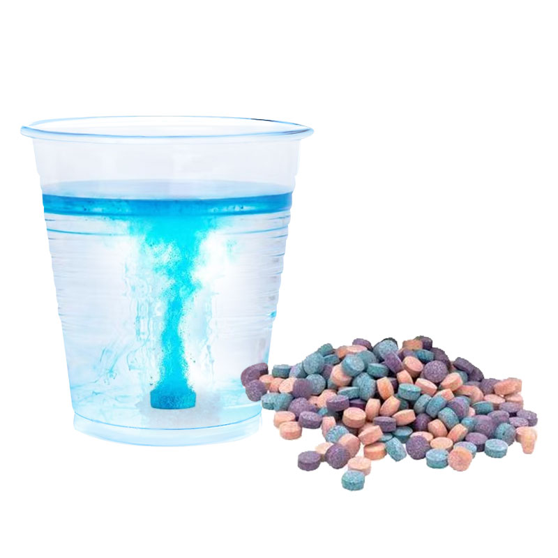 O jucărie magică care poate absorbi apa și deveni mare