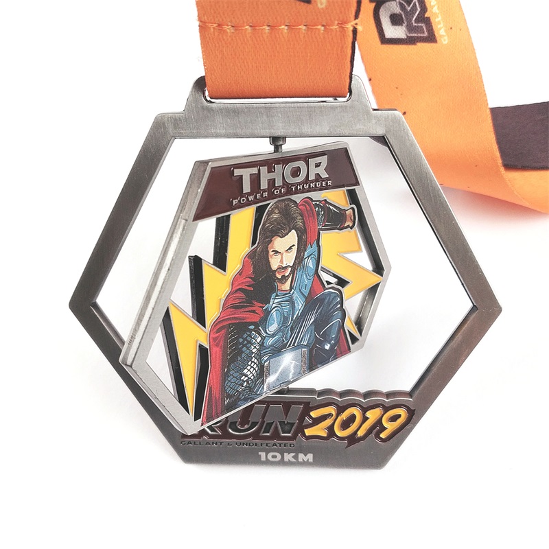 Tăiați medalii de aliaj de zinc Medalii personalizate Design Super Hero Premii Medalie de Aur