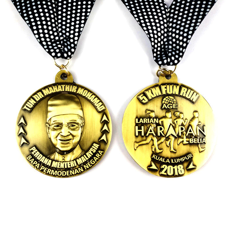 China Producător Medalie de aur 3D de înaltă calitate cu Lanyard