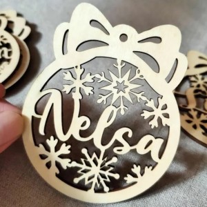 Piesa decorativă cu placaj tăiat cu laser sculptat din lemn