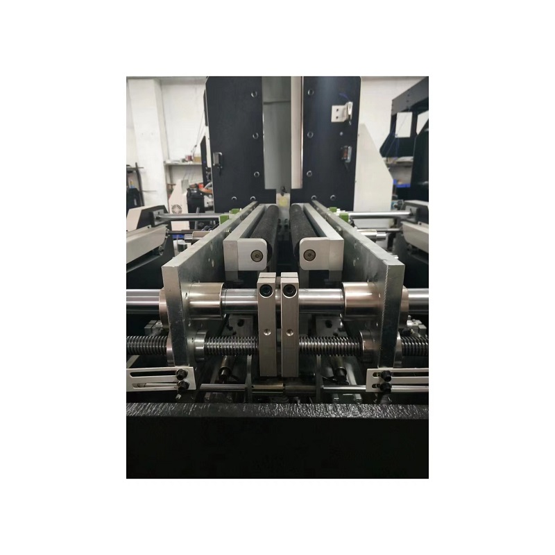 Mașină de formare a casetei JR-250C