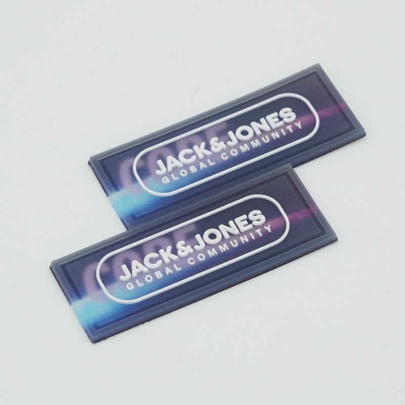Capac de silicon