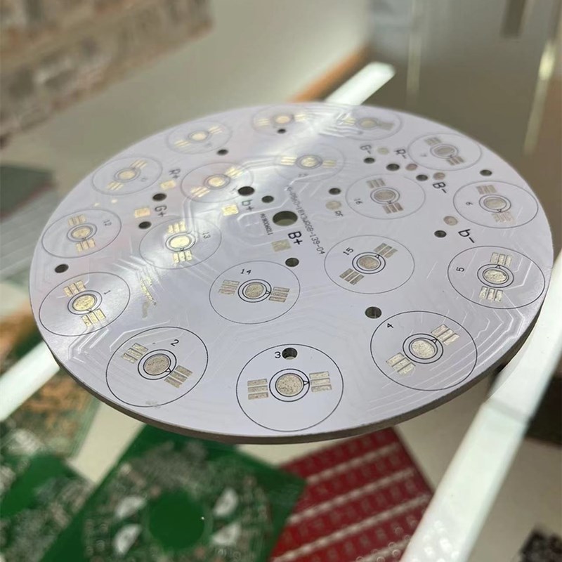 PCB de aluminiu LED de înaltă calitate cu performanță excelentă de disipare a căldurii