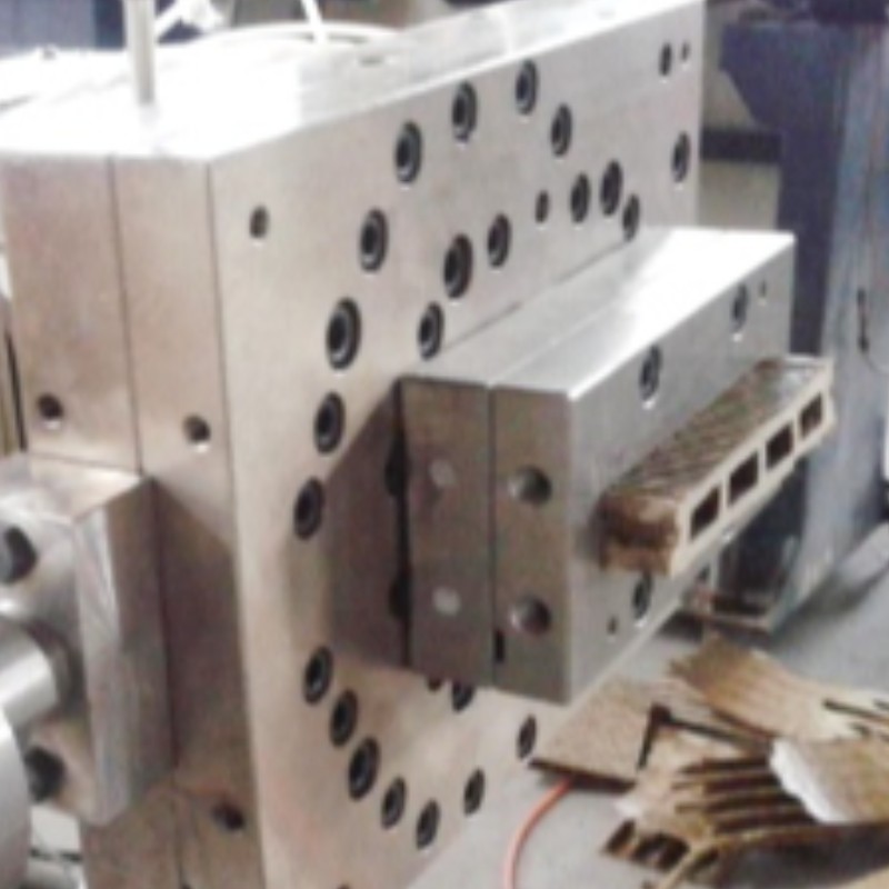 mucegai de extrudare din plastic cu lemn de lemn