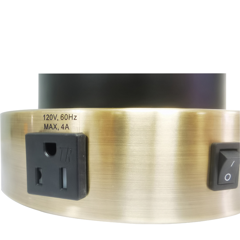 Lampă denoapte personalizată cu alamă antică și finisajnegru, un comutator de balansoare/off, o priză convenabilă și un port de încărcare USB la camera de oaspeți