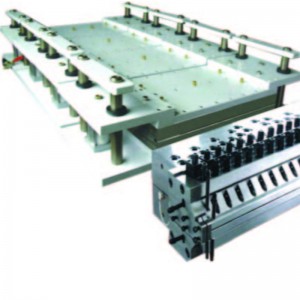 Mold de extrudare din plastic cu ușă largă