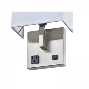 Hospitality Hotel Hand Wall Sconce cu finisaj denichel periat și jumătate de umbră dreptunghiulară de țesătură la hotel cameră tipică de oaspeți