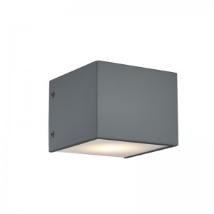 Lampa de perete hotel Hospitality cu finisaj gri vopsit și LED integrat în interior la hotel tipic de oaspeți