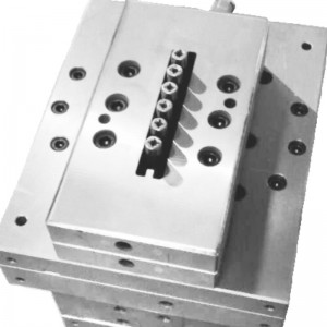 Mold de extrudare din plastic din lemn PE realizat în China