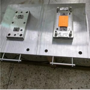 Mucegaiul hardware continuu. Un singur pumn, compus, desen, mucegai de cupru, design și fabricație