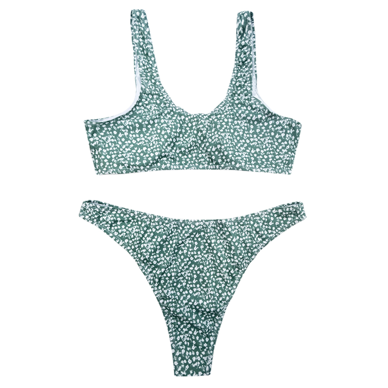 Costum de baie confortabil din două piese, cu curea largă de umăr și alb mic floral pe fundal verde