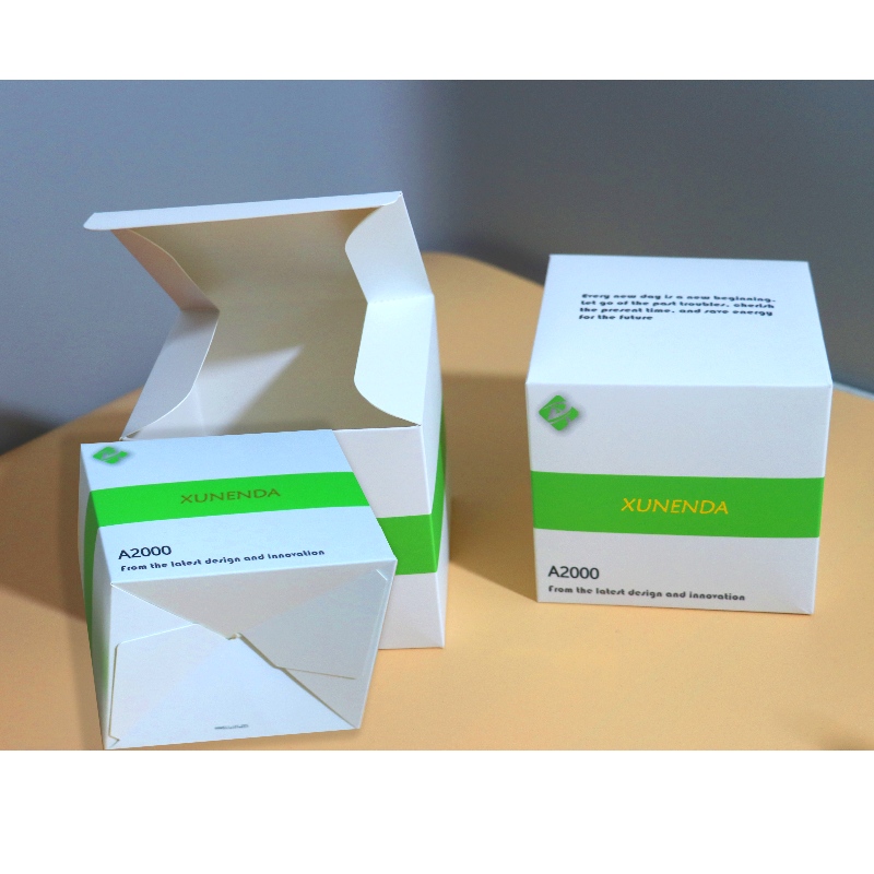 Cutie de ambalaj pentru încărcător și cablu de încărcare