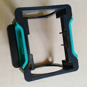 Piese din plastic cu două culori