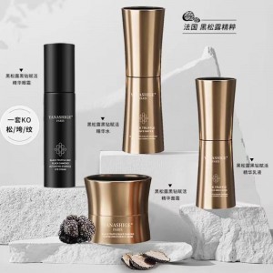 Trufaneagră Black Diamond Revitalizing Essence Series