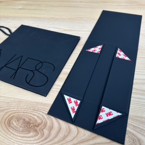 Cutie pliabilă Black Luxe & Set Geanta