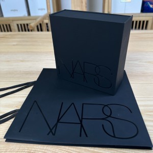 Cutie pliabilă Black Luxe & Set Geanta