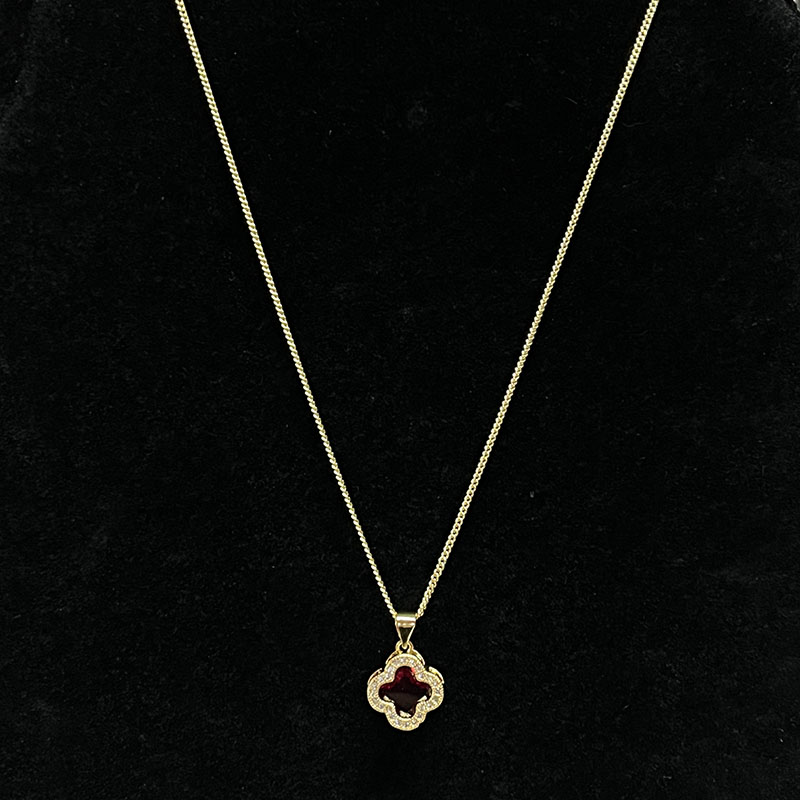 Radiant Ruby Blossom Gold-Colier cu flori placate cu accente clare sclipitoare