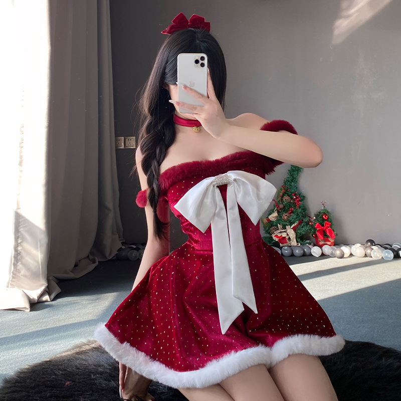 Costumenoi de Crăciun. Crăciun - Îmbrăcăminte tematică pentru Cross - Comerțul exterior de frontieră cu ridicata. Robe de luptă de Crăciun de pluș. Rochii roșii sexy pentrunoul an366 Preț:$199.99
