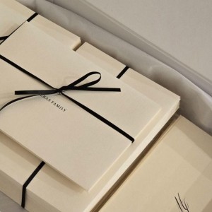 Tote triunghi minimalist de lux