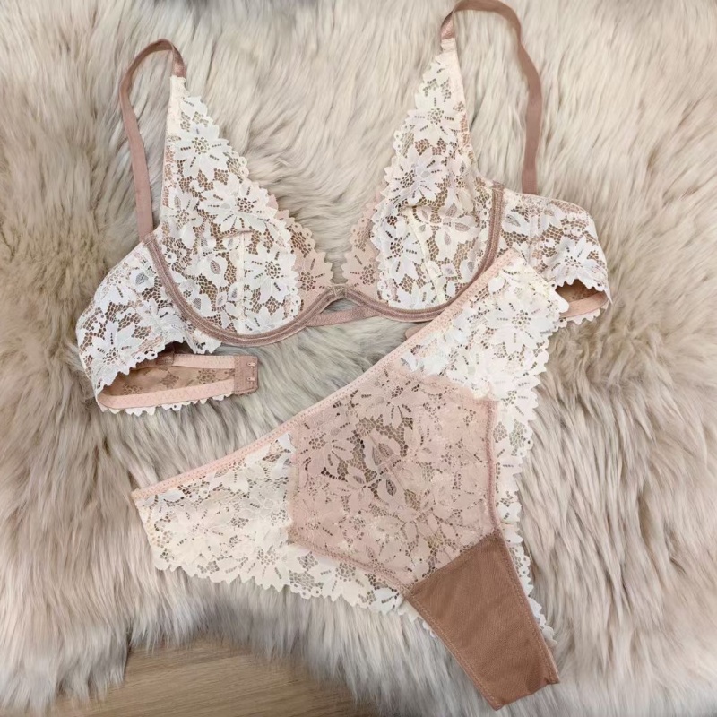Lenjerie franceză în stilnou pentru femei. Ea\este un sexy și ultra-Sutien subțire din dantelă setat în dimensiuni plus. Poate face ca busturile mari să pară mai mici și să împiedice scăderea Saggingw5546Price:$139.99
