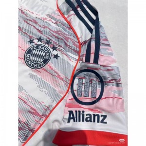 25/26 tricouri Bayern Away înnoul sezon al