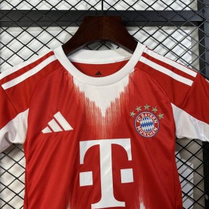 25/26 de copii Bayern Munich Dimensiune acasă: 16-28